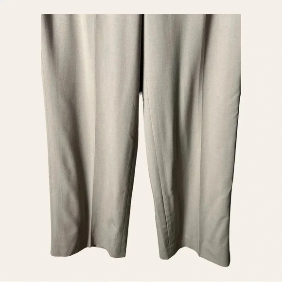 0747.  TALBOTS PETITE “STRETCH” TROUSERS KHAKI IN COLOR SIZE 8 STRAIGHT LEG - Picture 4 of 9